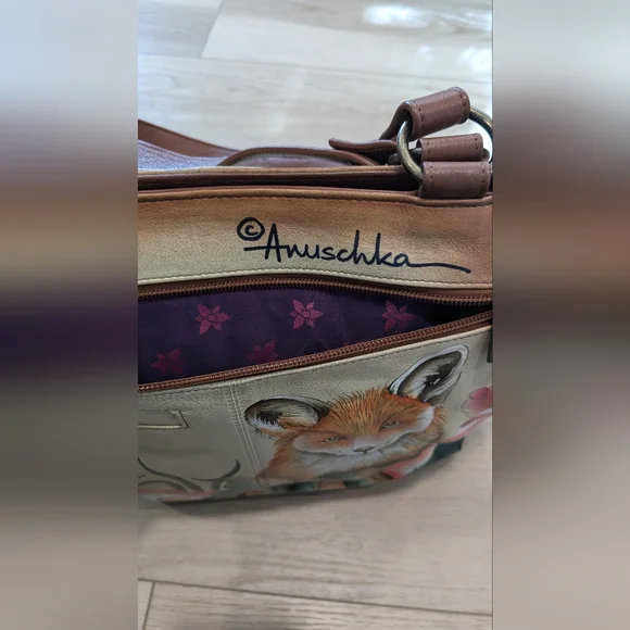 Anuschka Unique Hand Painted Foxes and Flowers Large Leather Zip Toe Tote Bag - Picture 8 of 12